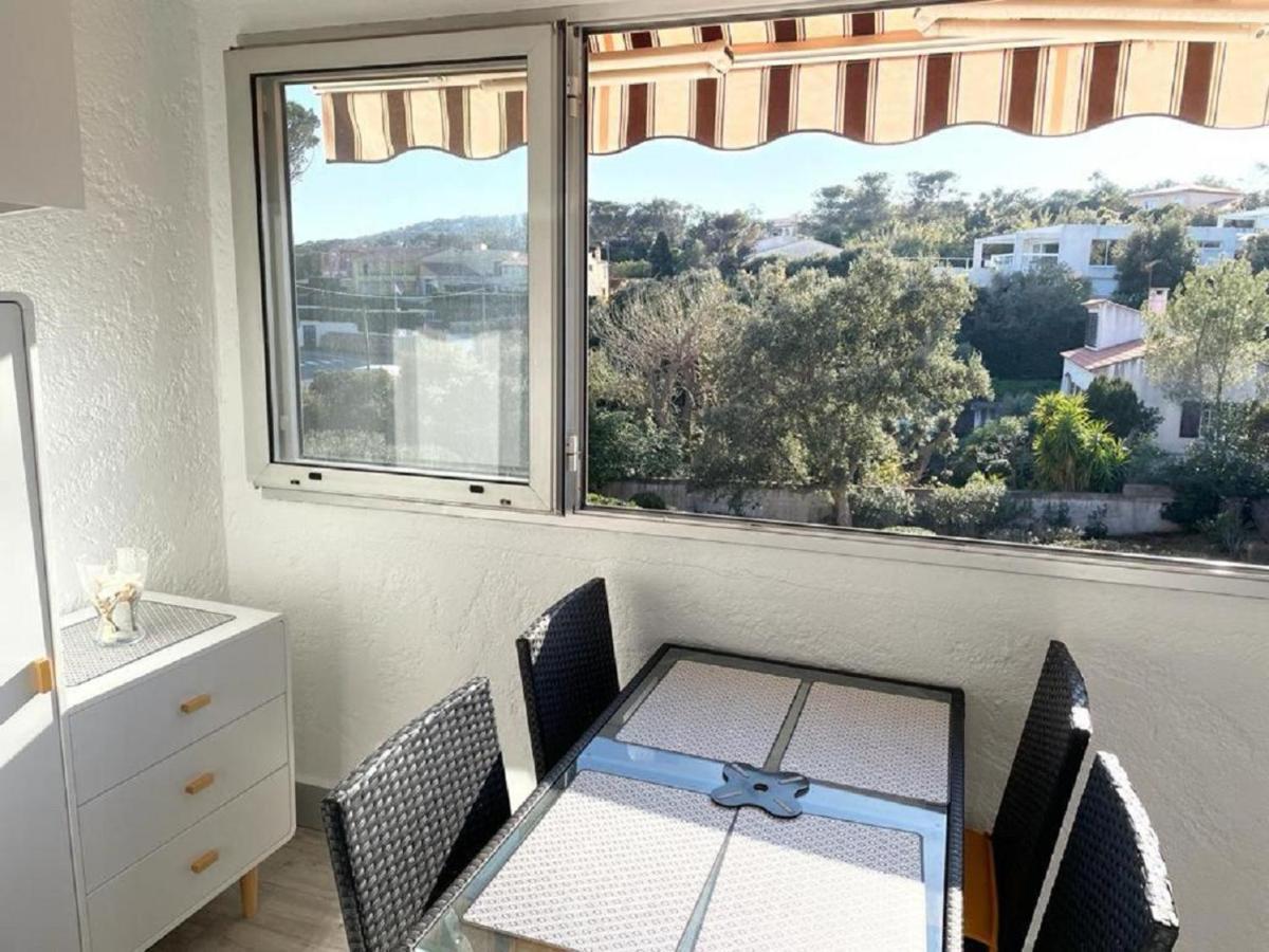 Entre St-Raphael Et St-Tropez. Studio Pieds Dans L'Eau, A Partir De 600 Euros/Semaine. Saint Aygulf Exterior foto